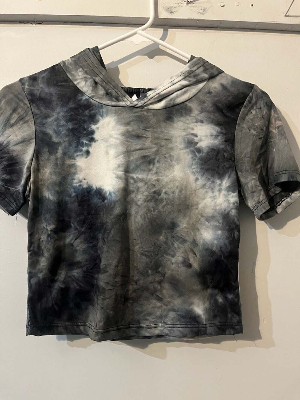 009-0093 5 Style Tie-Dye Short Sleeve Crop Top Hoodie